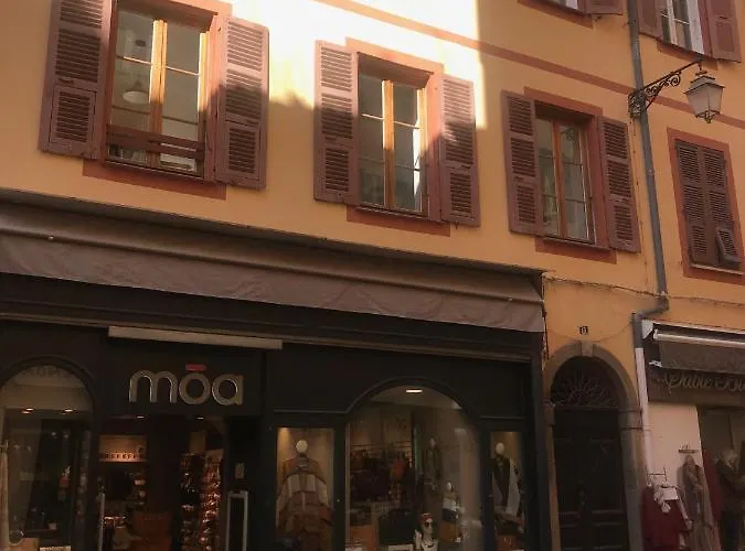 Terrasse Rue Piétonne Ajaccio (Corsica)